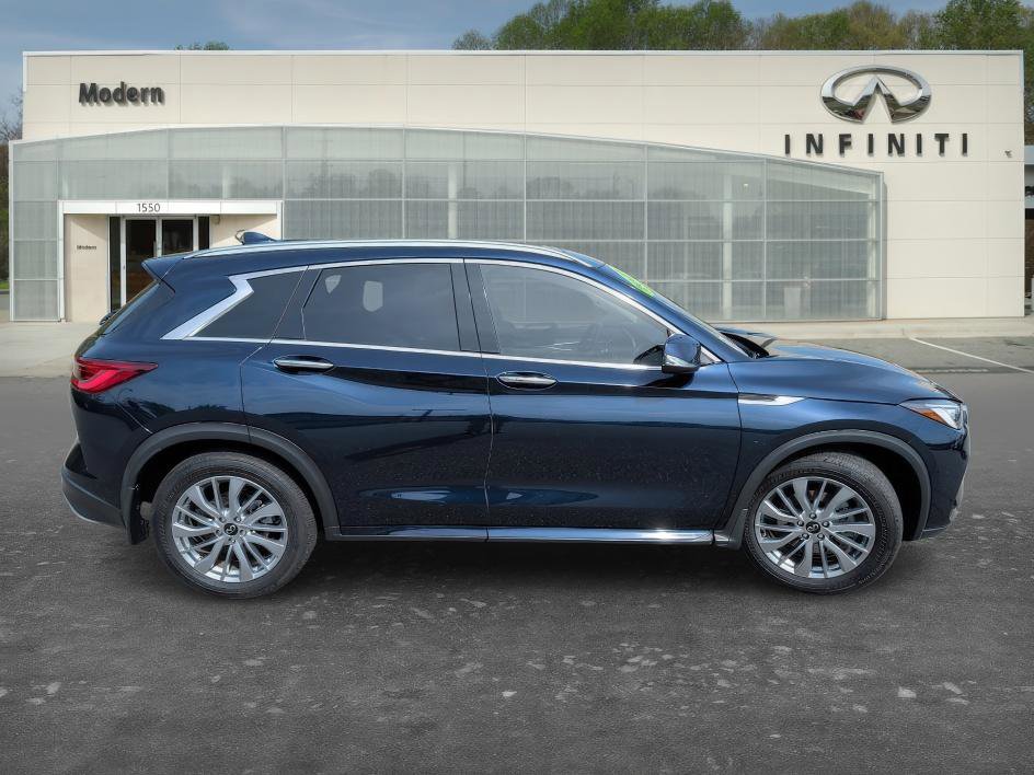 Used 2025 INFINITI QX50 Luxe image 3