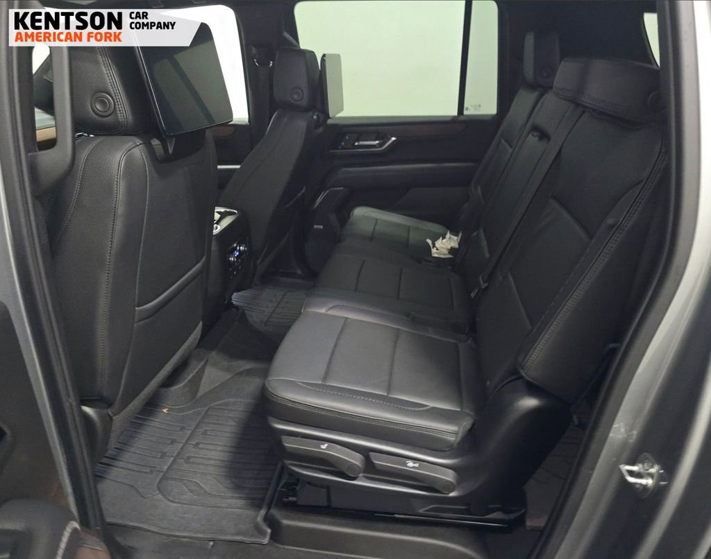 Used 2025 GMC Yukon XL Denali w/ Advanced Technology Package image 6