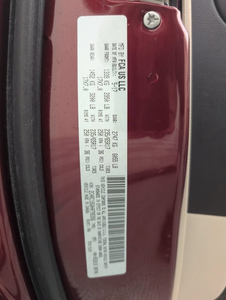 Used 2017 Chrysler Pacifica Touring-L FWD image 44