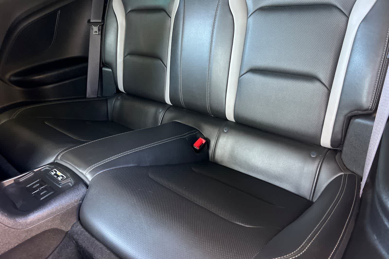 Used 2016 Chevrolet Camaro SS RWD image 5