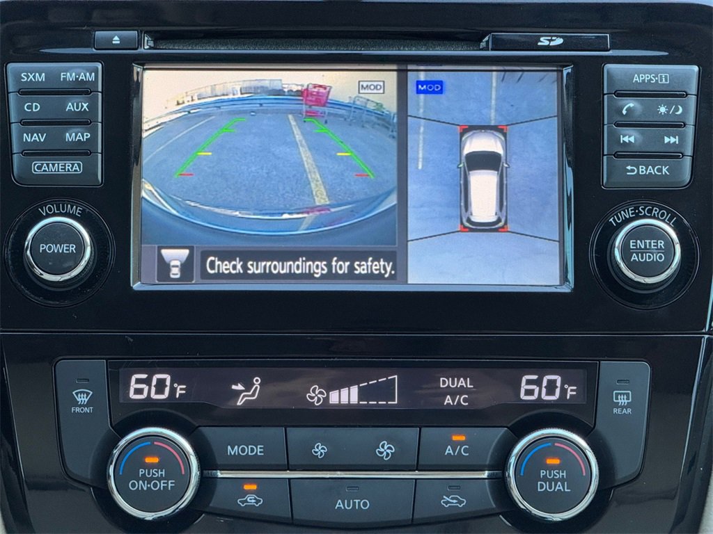 Used 2016 Nissan Rogue SL w/ SL Premium Package image 12