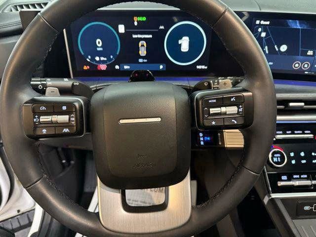 Used 2025 Hyundai Santa Fe Limited image 29