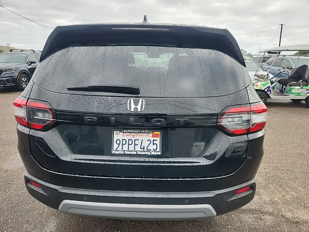 Used 2025 Honda Pilot EX-L image 11