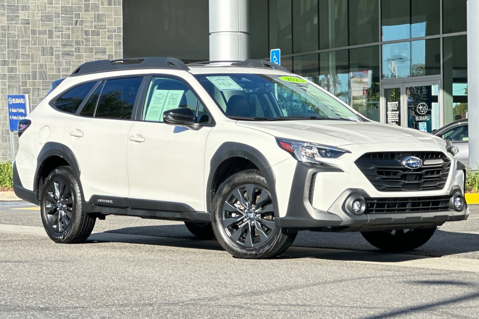 Certified 2025 Subaru Outback Onyx Edition XT image 2