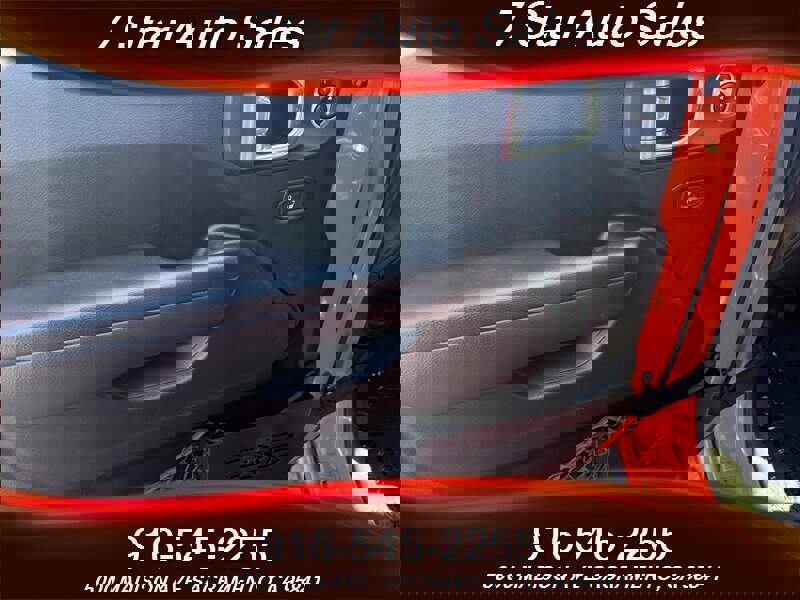 Used 2018 Jeep Wrangler Unlimited Rubicon w/ Dual Top Group image 28