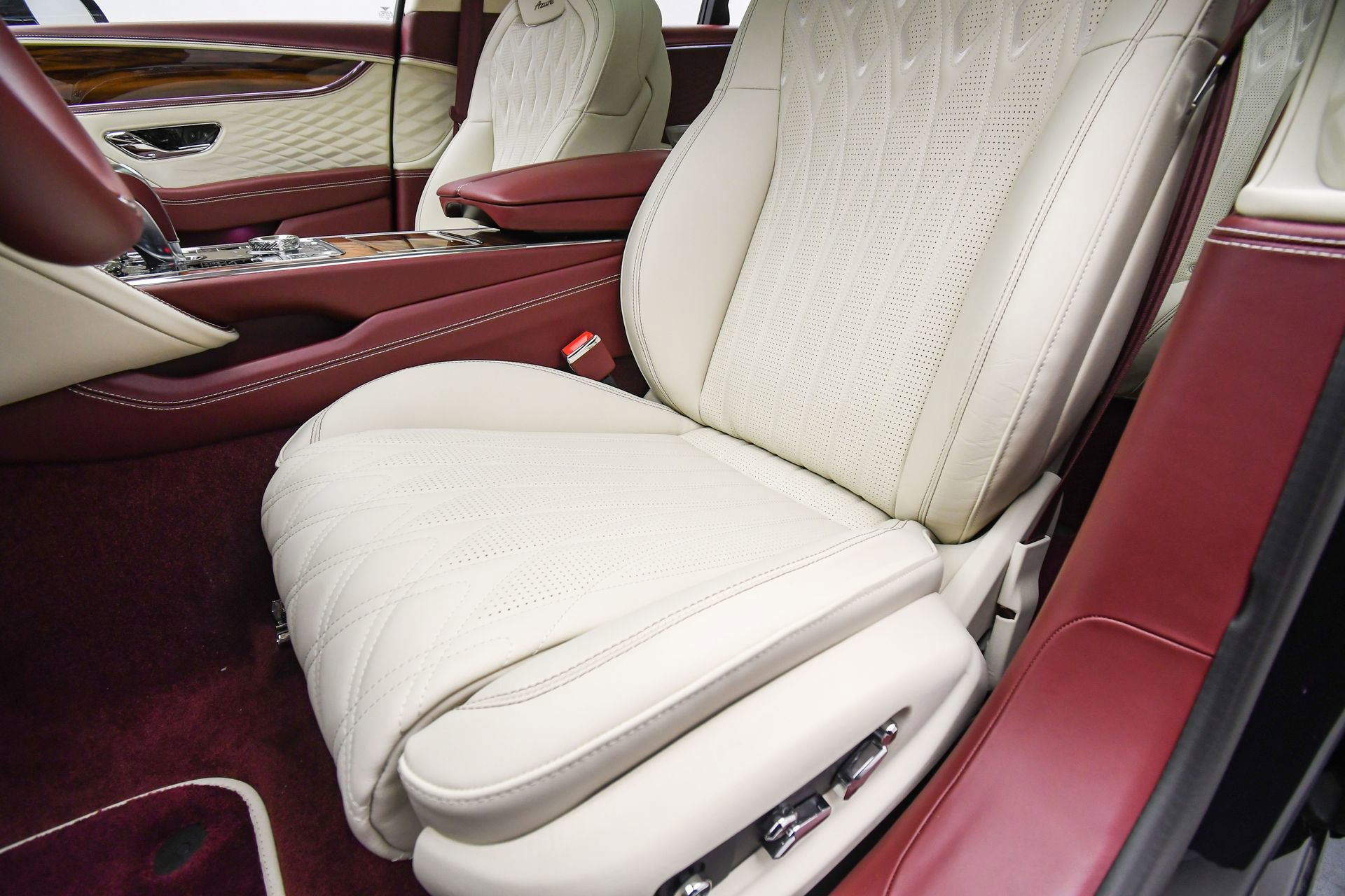 New 2026 Bentley Flying Spur Plug-In Hybrid image 50