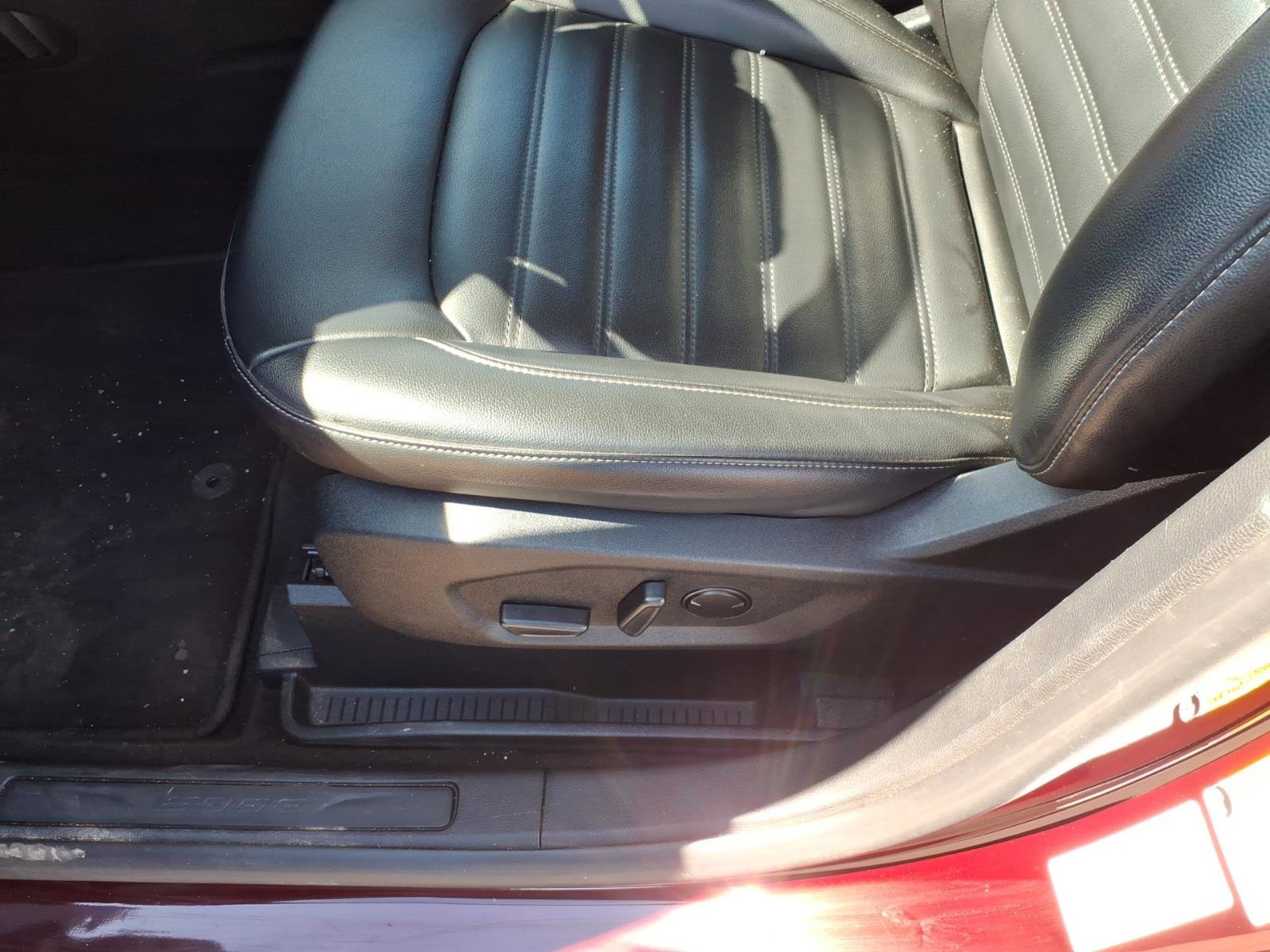 Used 2021 Ford Edge SEL w/ Convenience Package image 18