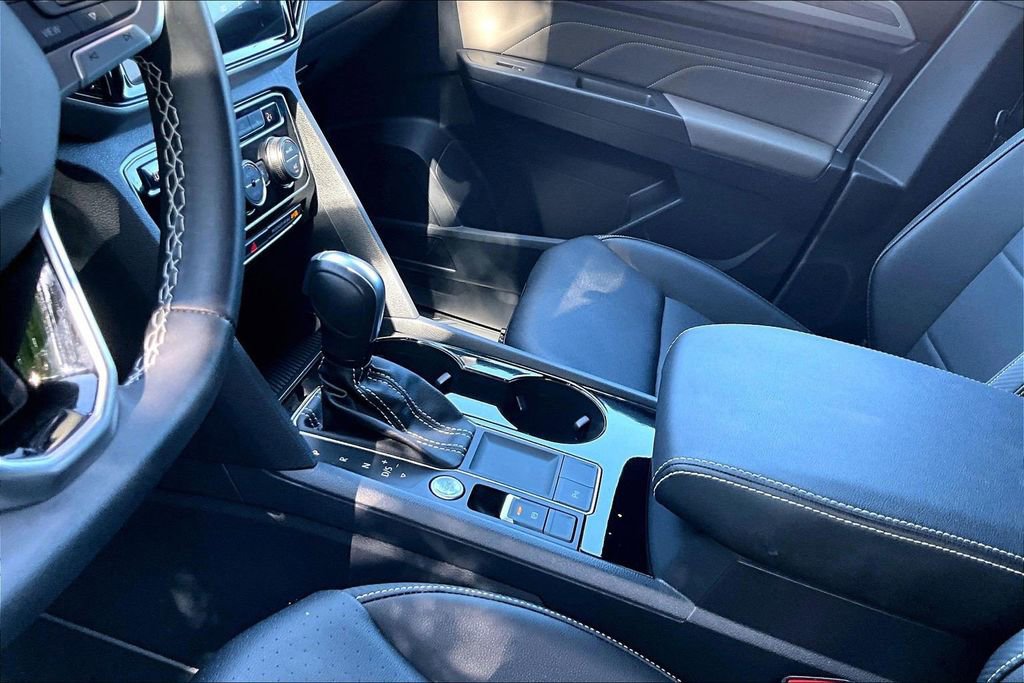 Certified 2023 Volkswagen Atlas Cross Sport SE FWD image 23