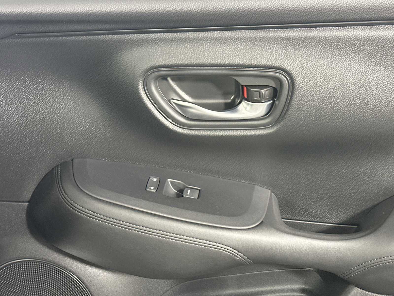 Used 2024 Honda HR-V LX image 17