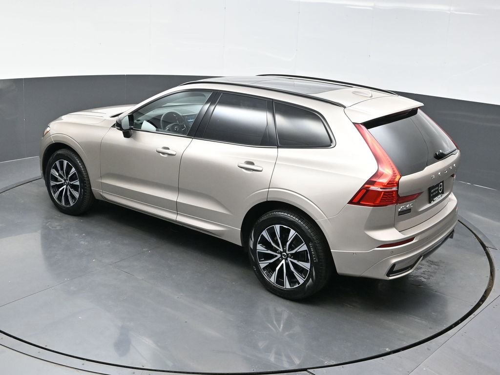 Used 2025 Volvo XC60 B5 Plus image 30