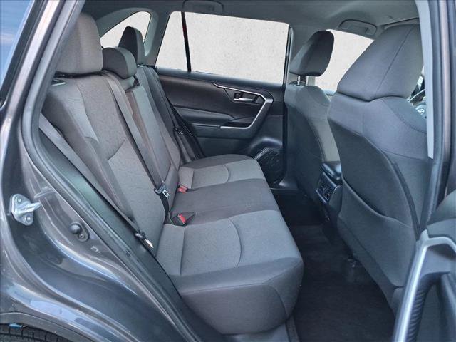 Used 2025 Toyota RAV4 XLE FWD image 19
