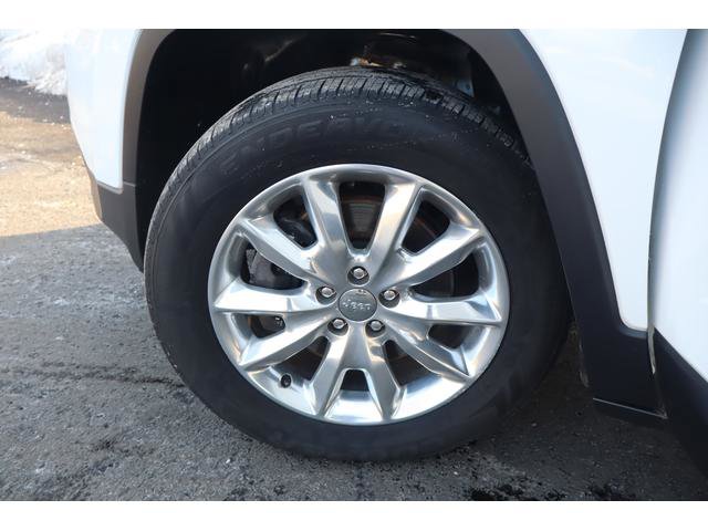 Used 2017 Jeep Cherokee Limited image 14