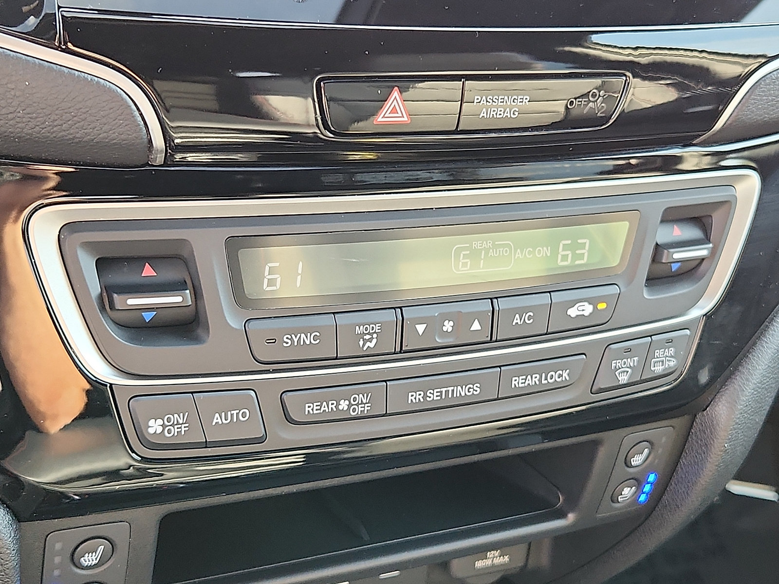 Used 2024 Honda Passport Black Edition image 17