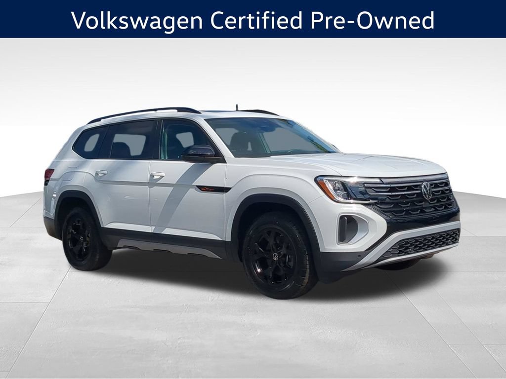 Certified 2025 Volkswagen Atlas Peak Edition SE AWD/4WD image 2