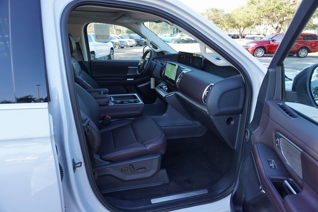 New 2025 Ford Expedition Max Platinum w/ Platinum Ultimate Package image 3