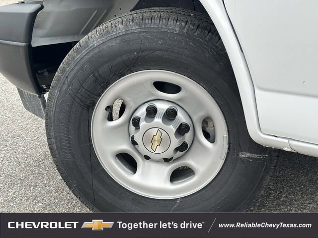 New 2026 Chevrolet Express 2500 w/ Driver Convenience Package RWD image 9