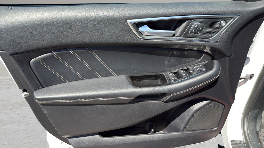 Used 2019 Ford Edge ST w/ Equipment Group 401A AWD/4WD image 10