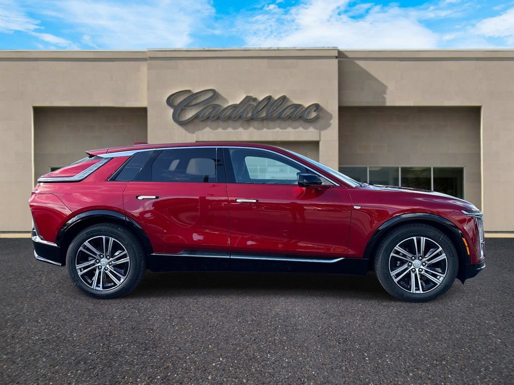 New 2026 Cadillac Lyriq Luxury RWD image 2