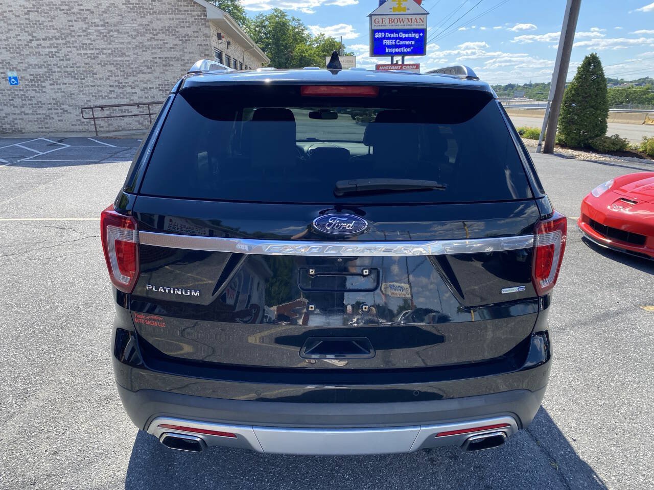 Used 2017 Ford Explorer Platinum AWD/4WD image 6