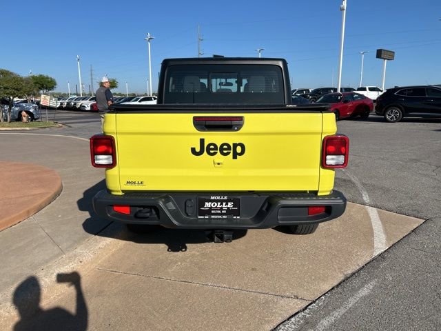 Used 2023 Jeep Gladiator Sport image 6