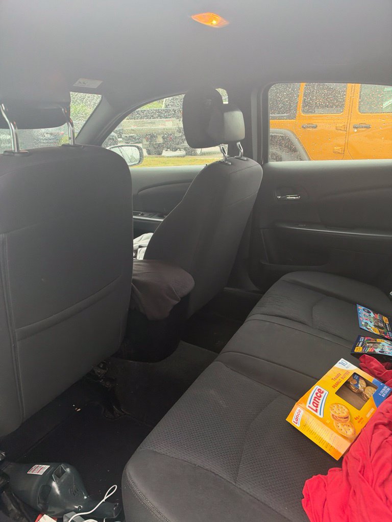 Used 2013 Chrysler 200 LX FWD image 7