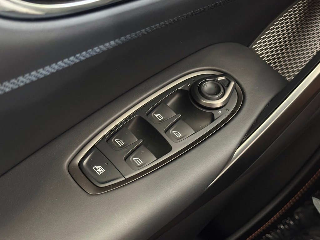 New 2025 Aston Martin DBX 707 image 13