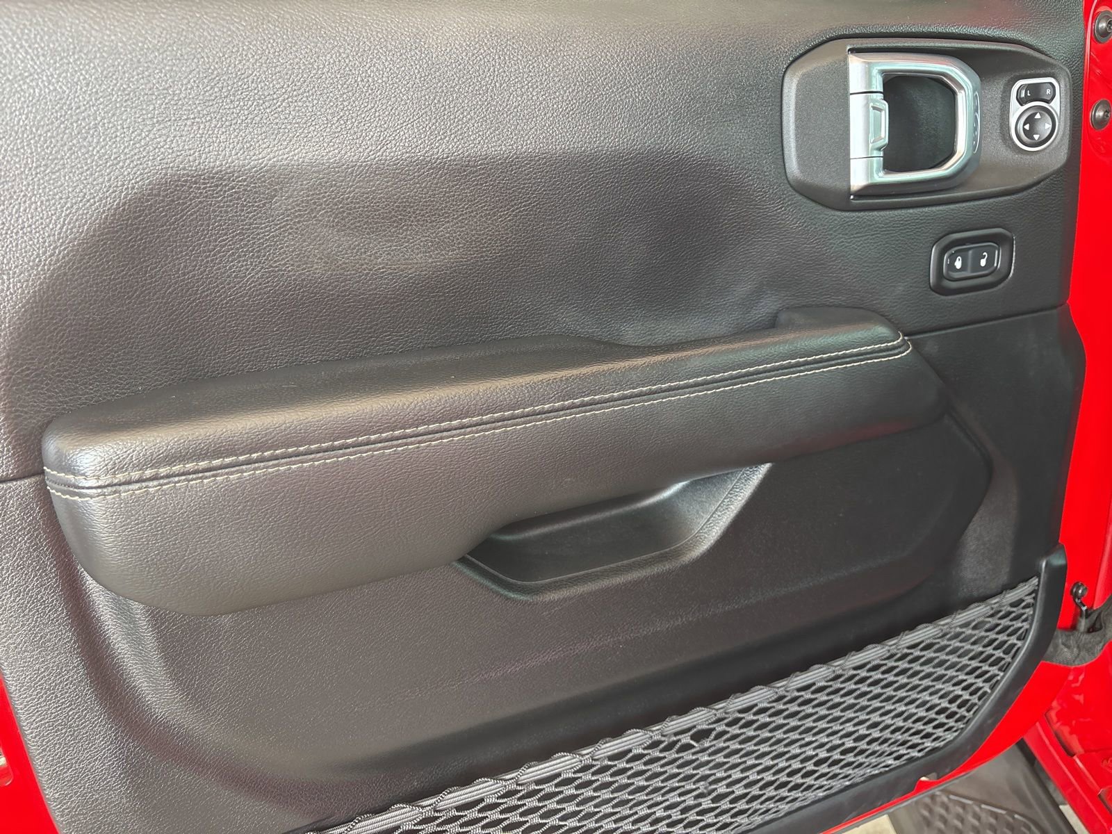 Used 2020 Jeep Gladiator Overland w/ Popular Equipment Package image 10