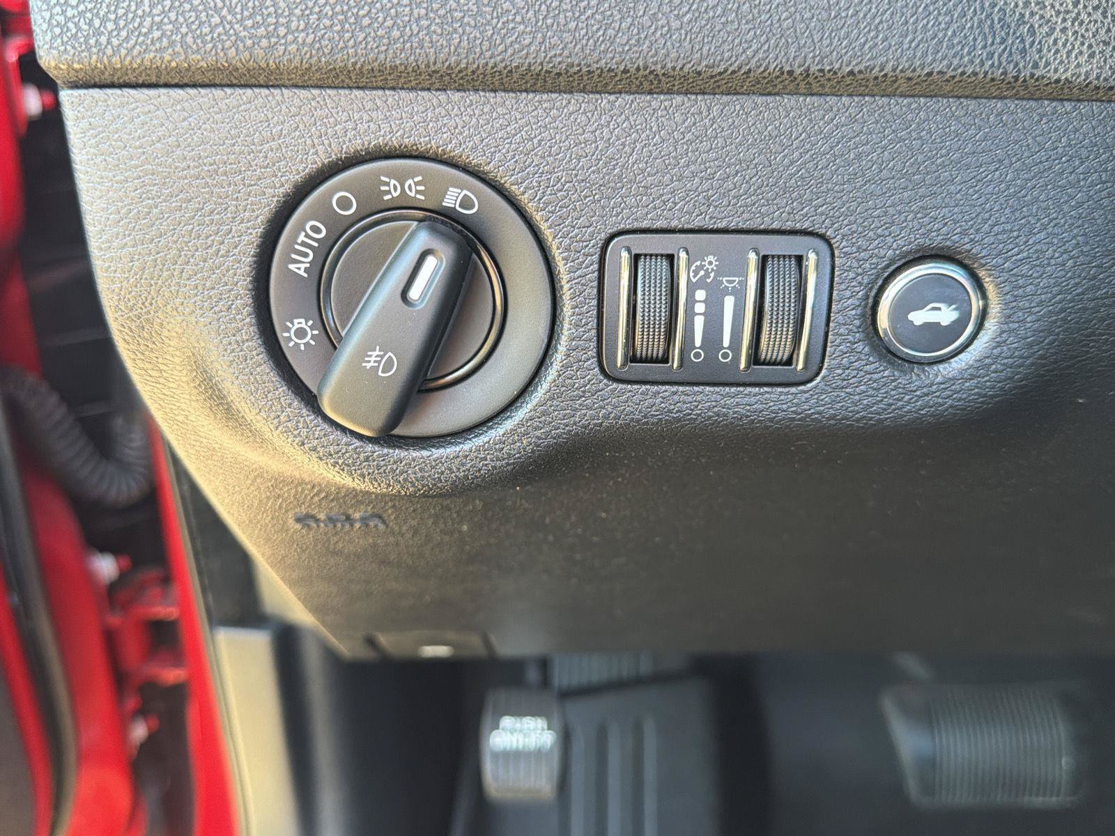Used 2012 Dodge Charger R/T RWD image 20