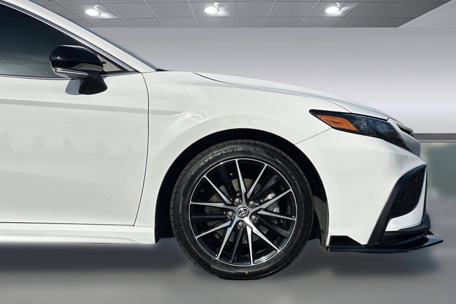 Used 2022 Toyota Camry SE image 32