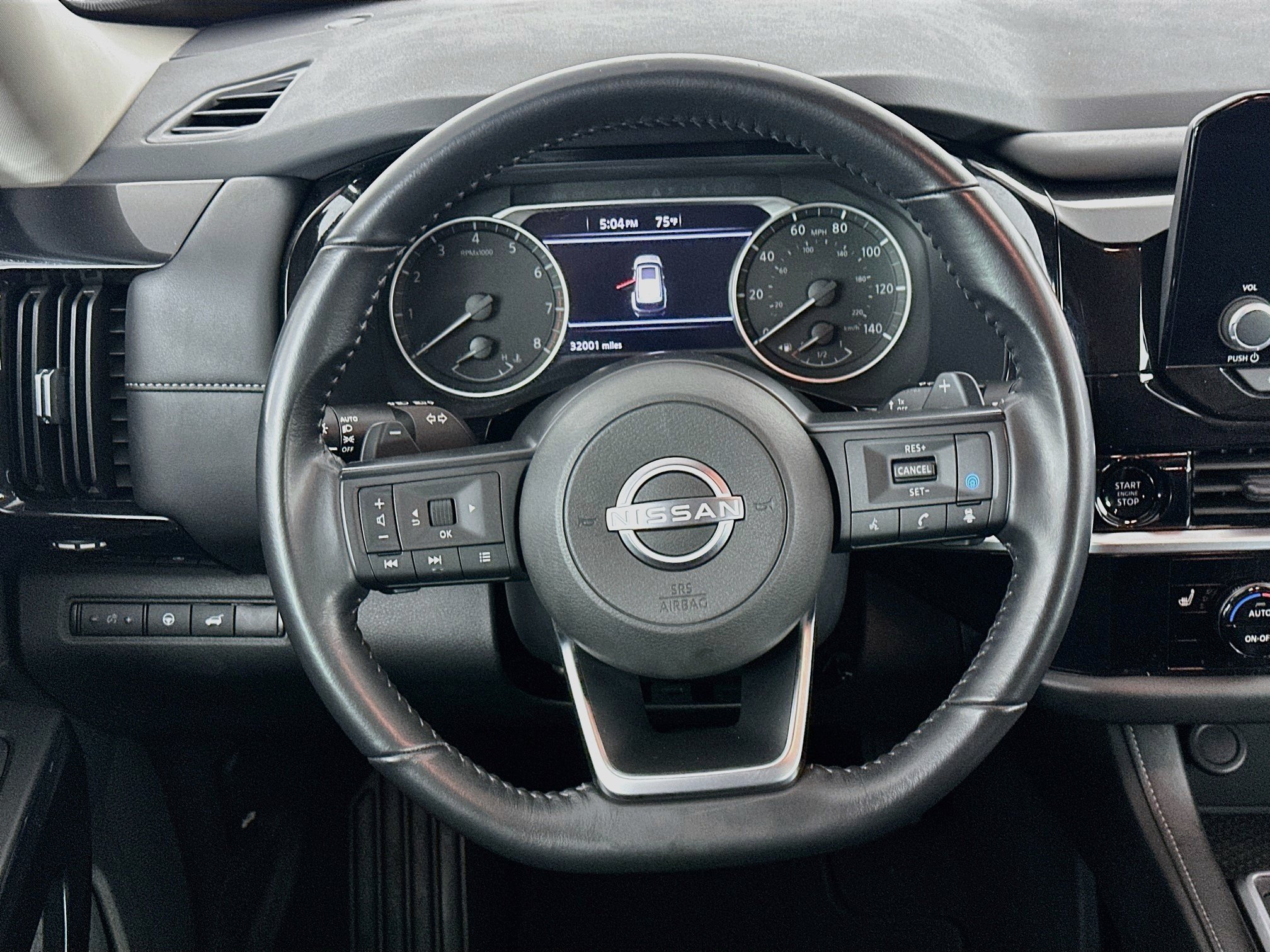 Used 2025 Nissan Pathfinder SV AWD/4WD image 18