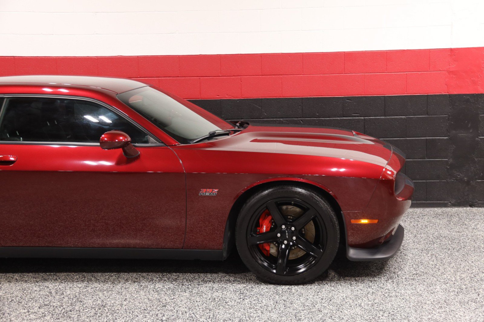 Used 2018 Dodge Challenger SRT w/ Technology Group RWD image 6