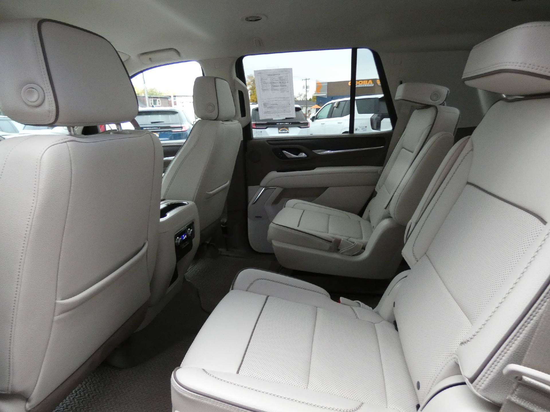 Certified 2024 GMC Yukon Denali w/ Max Trailering Package AWD/4WD image 13