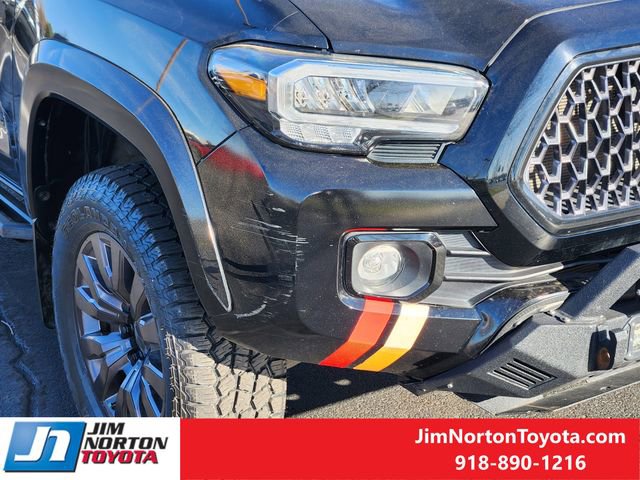 Used 2022 Toyota Tacoma Limited w/ Nightshade Package image 10