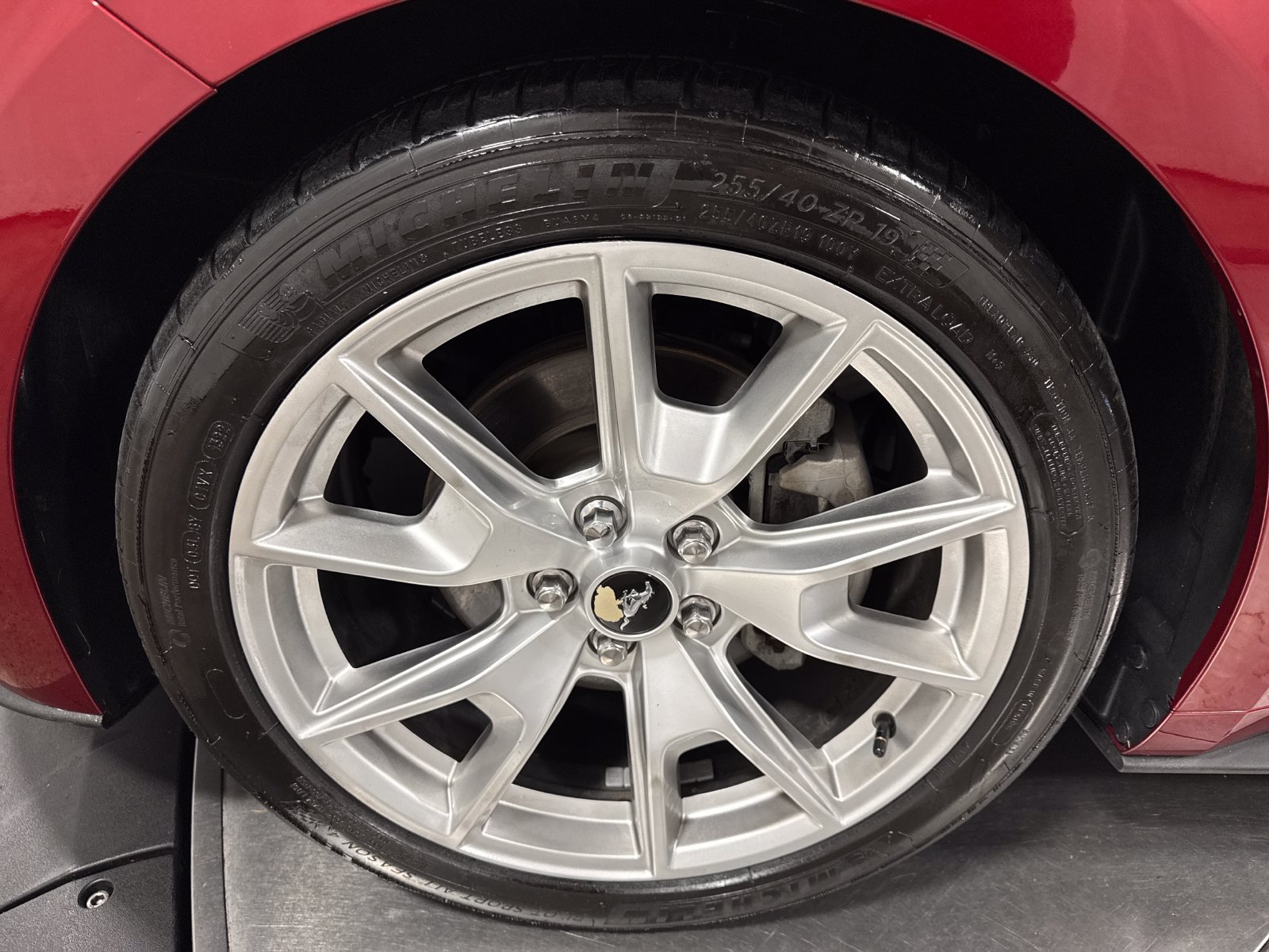 Used 2015 Ford Mustang Convertible RWD image 2