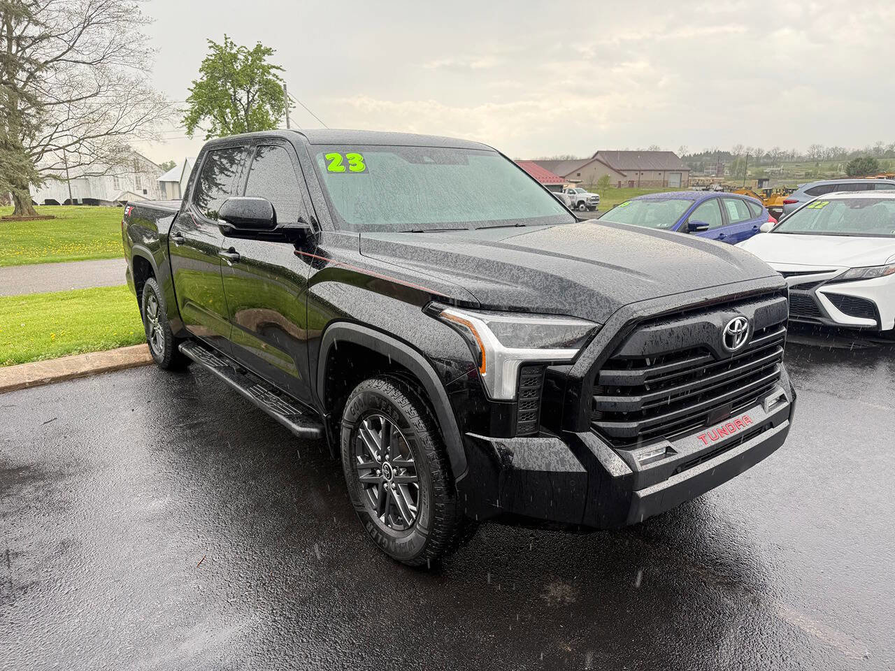 Used 2023 Toyota Tundra SR5 w/ SR5 Convenience Package AWD/4WD image 1