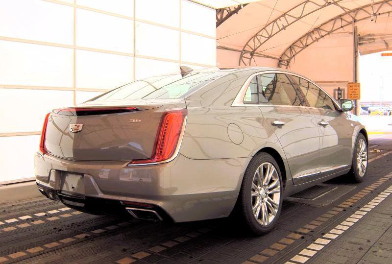 Used 2018 Cadillac XTS Luxury w/ Driver Awareness Package FWD image 3