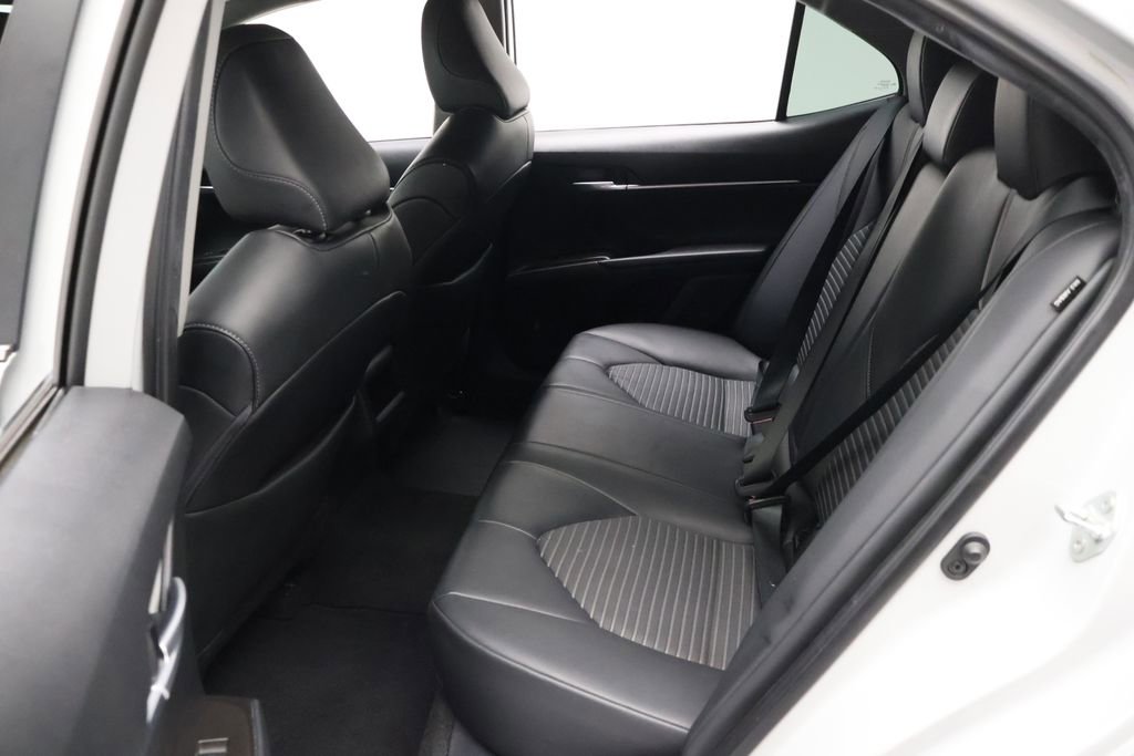 Used 2024 Toyota Camry SE w/ Convenience Package image 19