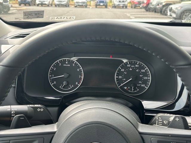 Used 2025 Nissan Pathfinder SV AWD/4WD image 23