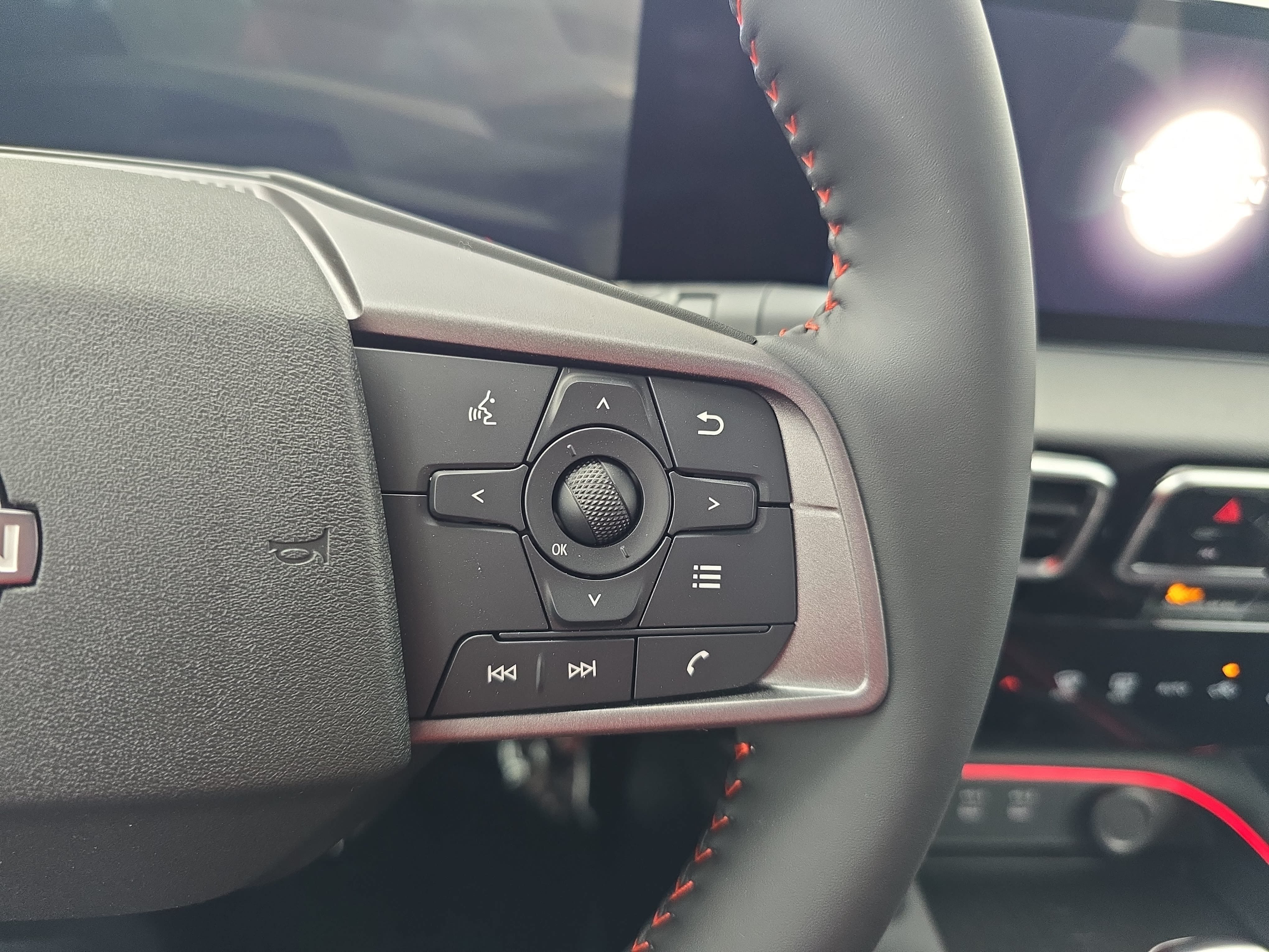 New 2026 Nissan Sentra SR w/ Floor Mat Package FWD image 17