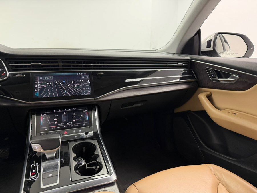 Used 2019 Audi Q8 Premium w/ Convenience Package image 40