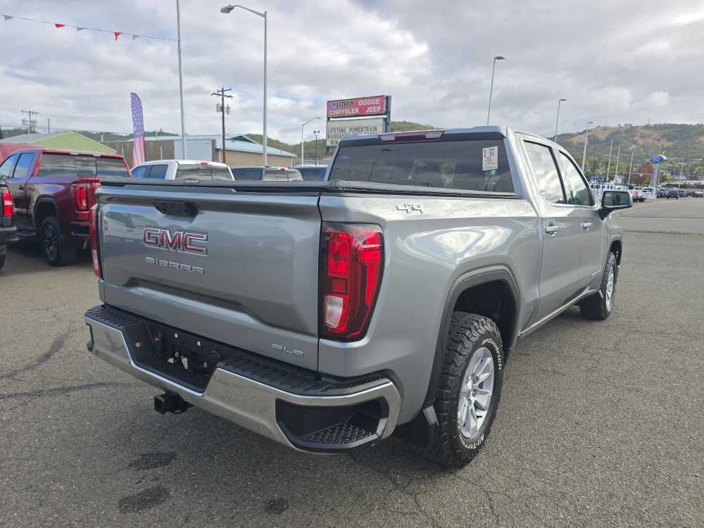 Used 2023 GMC Sierra 1500 SLE w/ Enhanced Capability Package AWD/4WD image 10