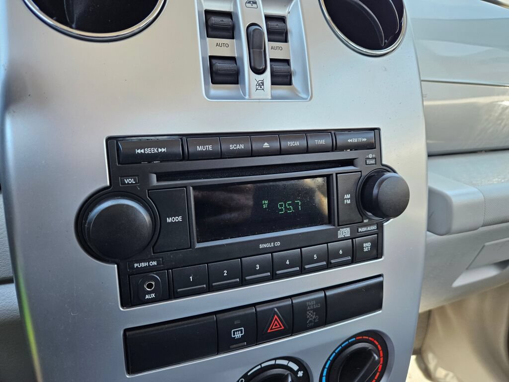 Used 2009 Chrysler PT Cruiser FWD image 23