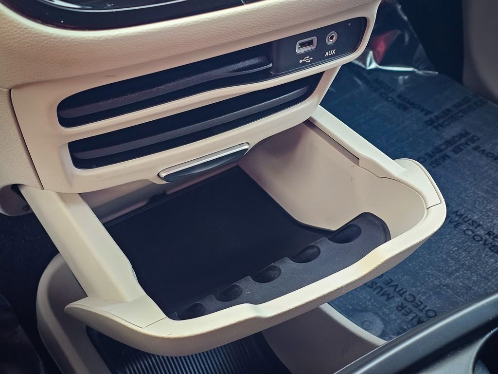 Used 2018 Chrysler Pacifica Touring Plus image 25