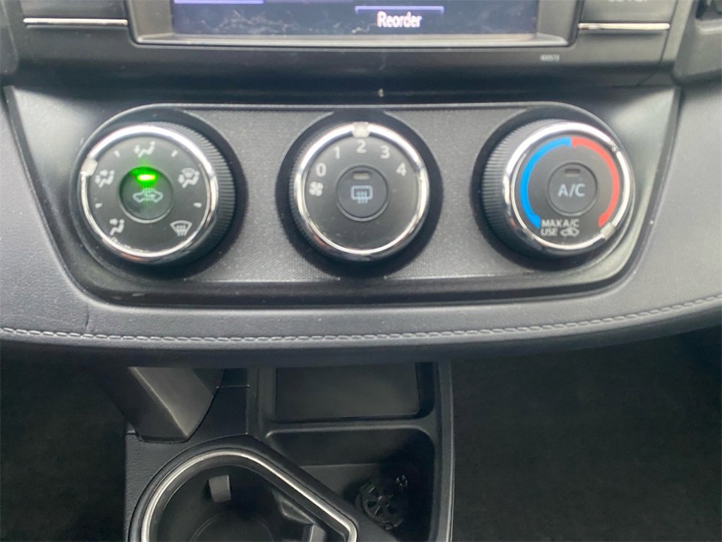Used 2016 Toyota RAV4 LE image 25