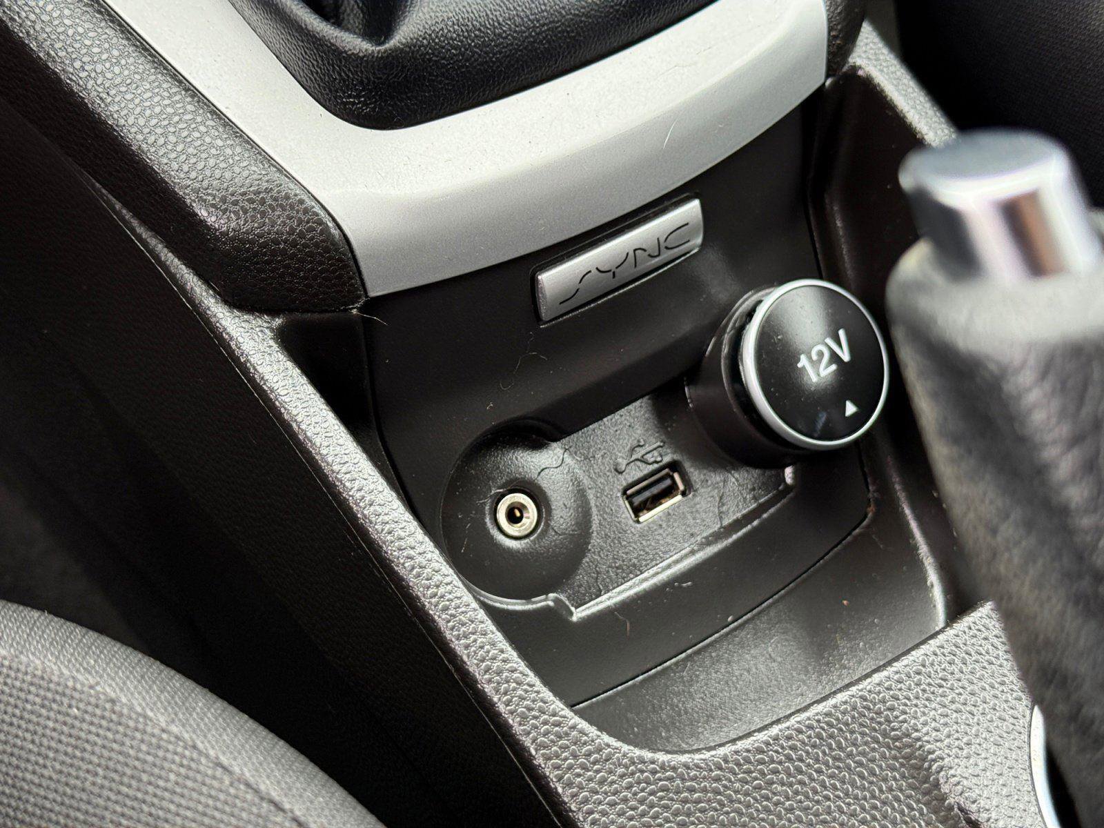 Used 2018 Ford Fiesta SE image 27