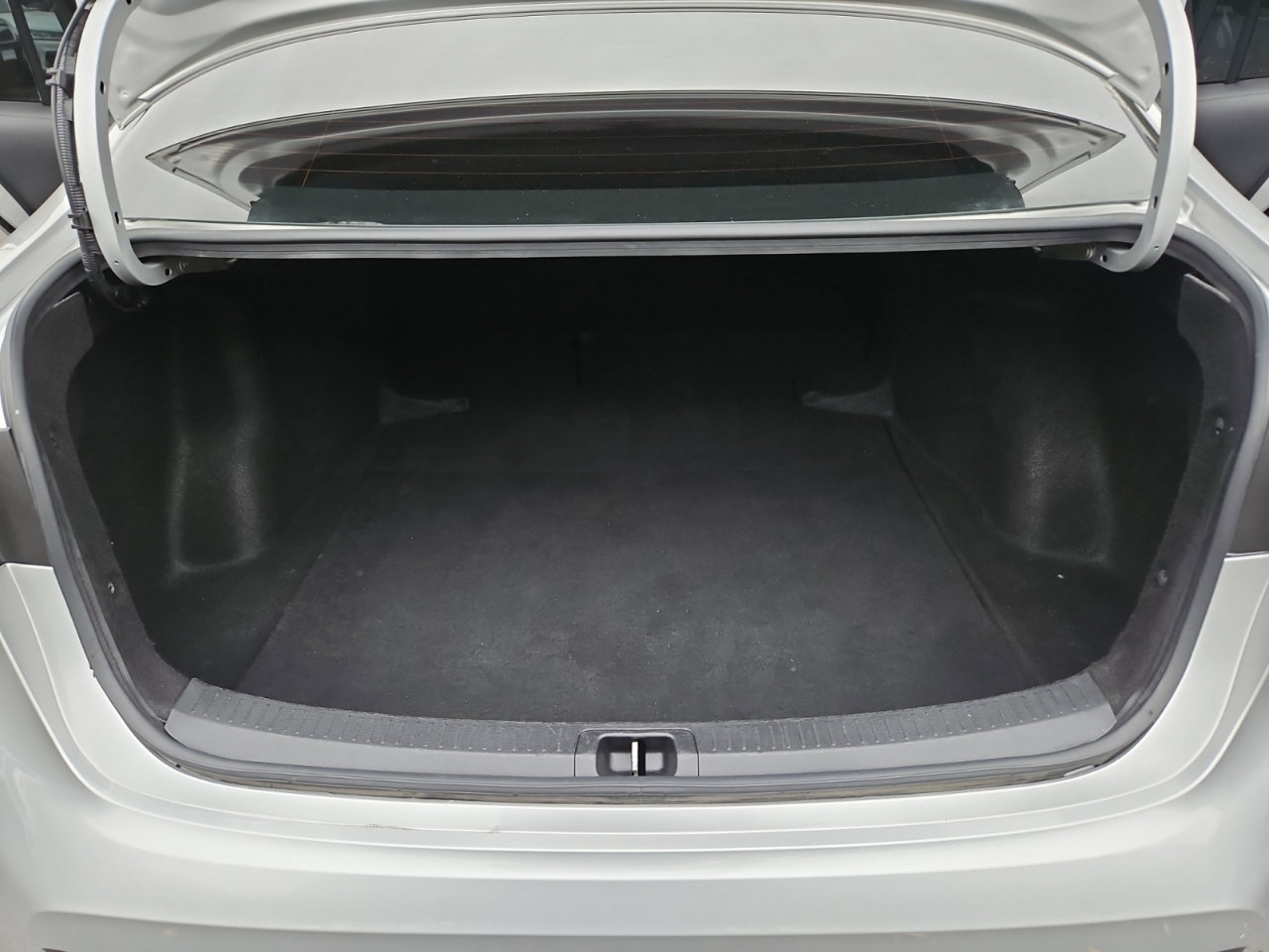 Used 2021 Toyota Corolla LE image 28