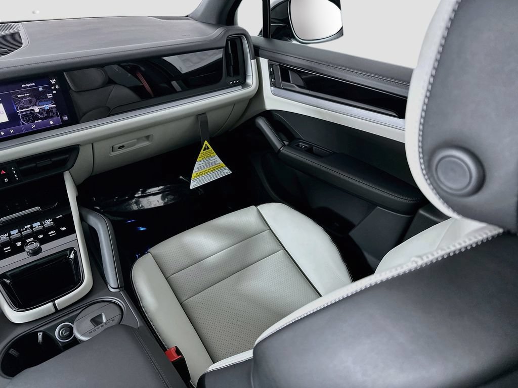 New 2026 Porsche Cayenne AWD/4WD image 26