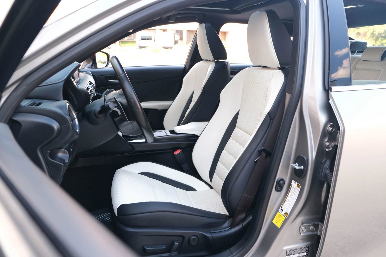 Used 2022 Lexus IS 350 F Sport w/ Accessory Package image 21