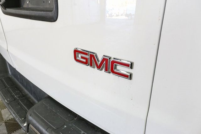 Used 2024 GMC Savana 2500 w/ Driver Convenience Package image 10
