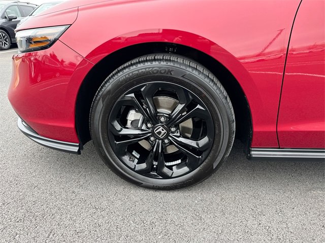 Certified 2025 Honda Accord SE image 13